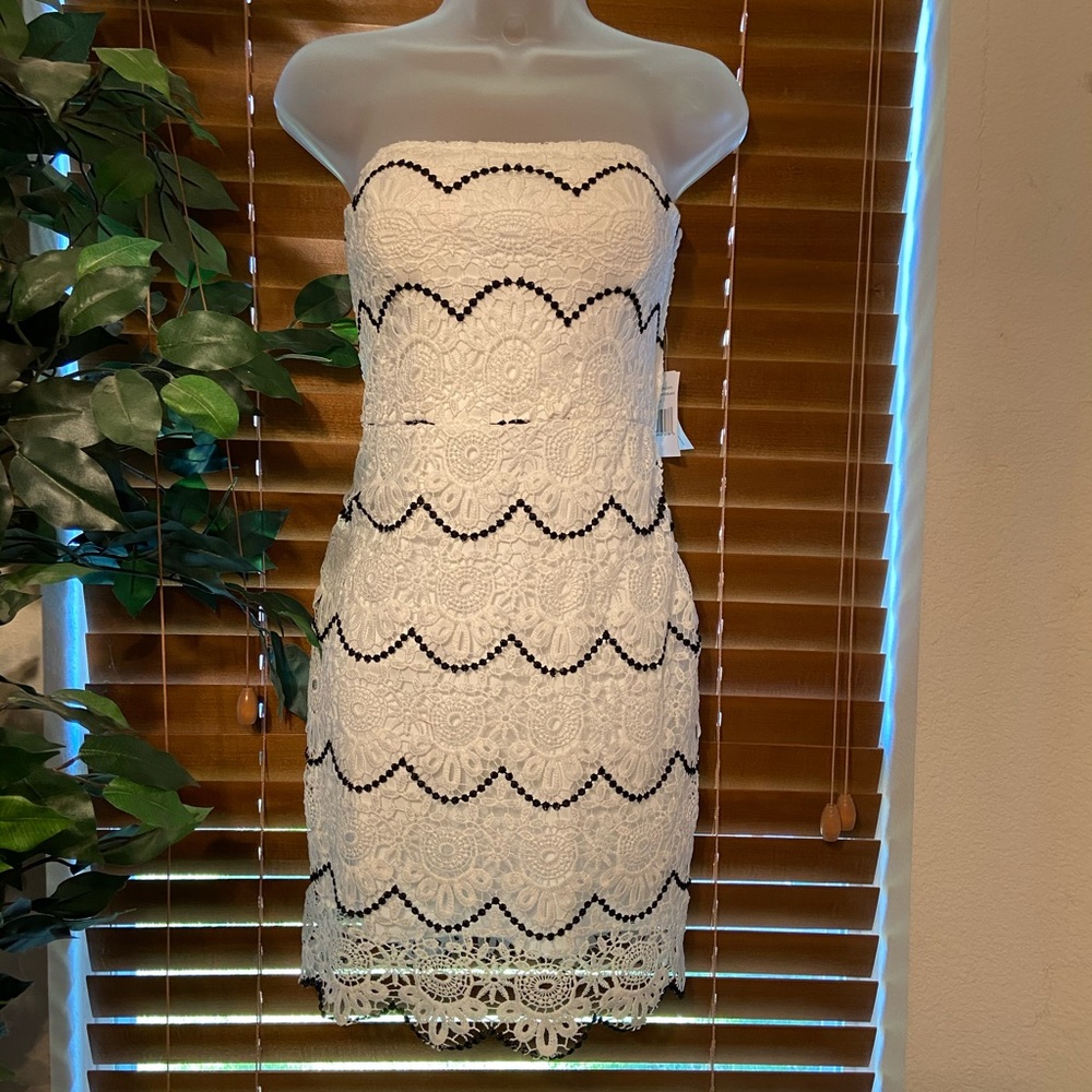 Jodi Kristopher strapless, laced dress. Size 5 NEW